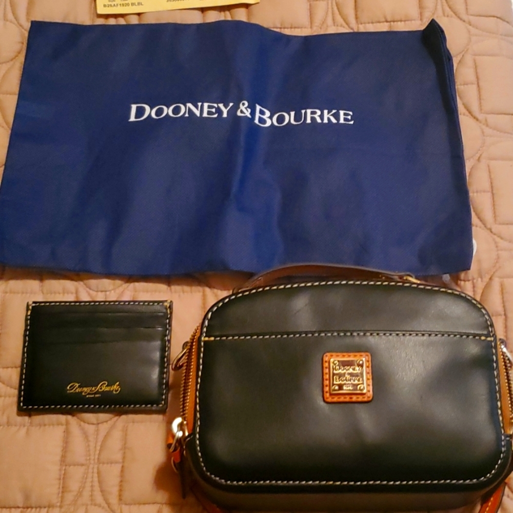 Dooney & Bourke Wexford Smooth Leather Ambler Crossbody A379769